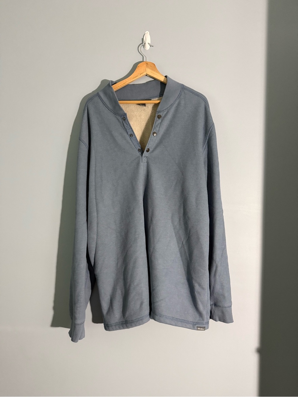 Light Blue Eddie Bauer Henley Pullover Sweatshirt Fleece Lining